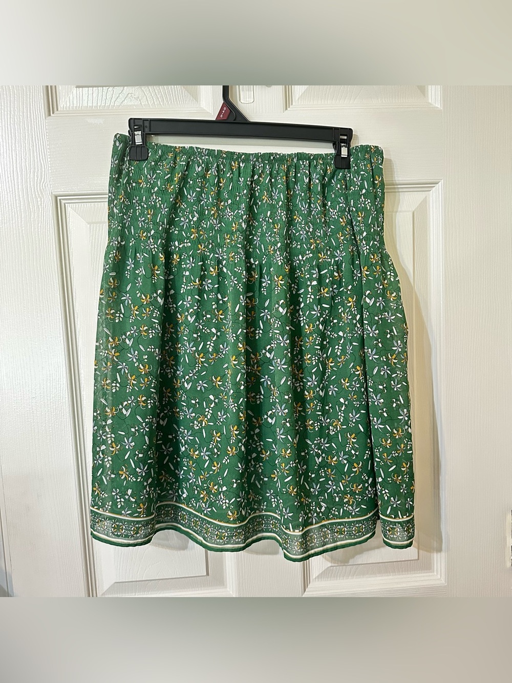Max Studio Green Floral Border A-Line Skirt